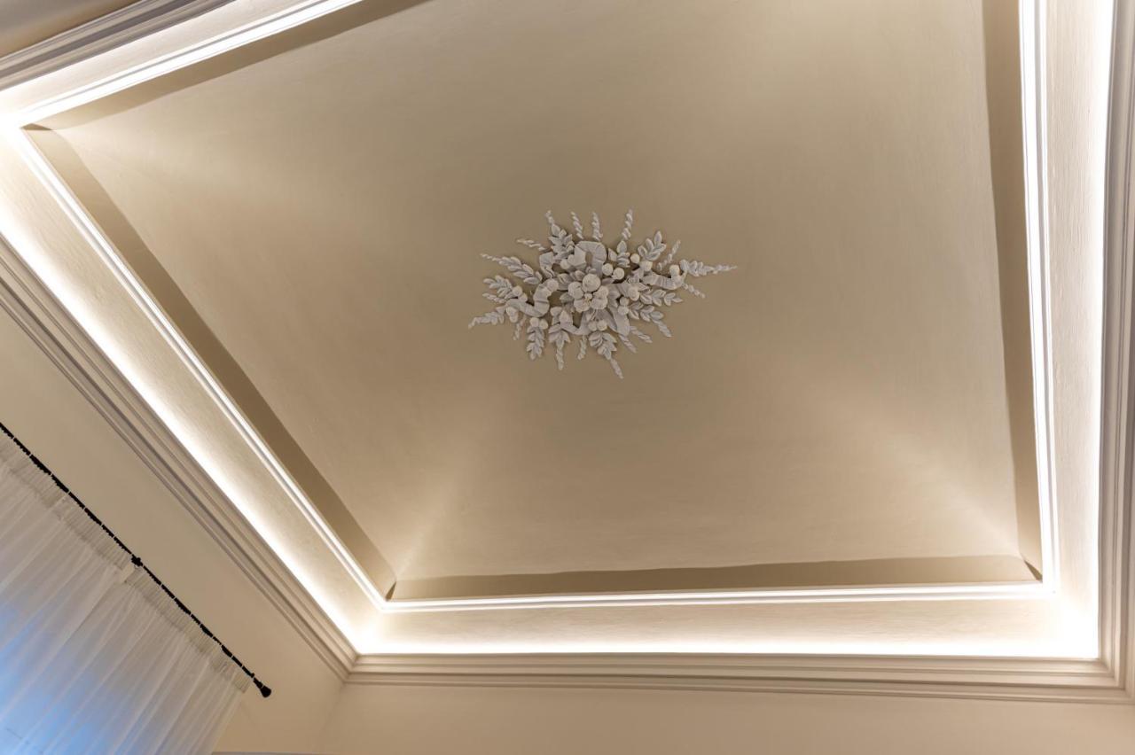 Ursino'S Luxury Bed & Breakfast Katanya Dış mekan fotoğraf