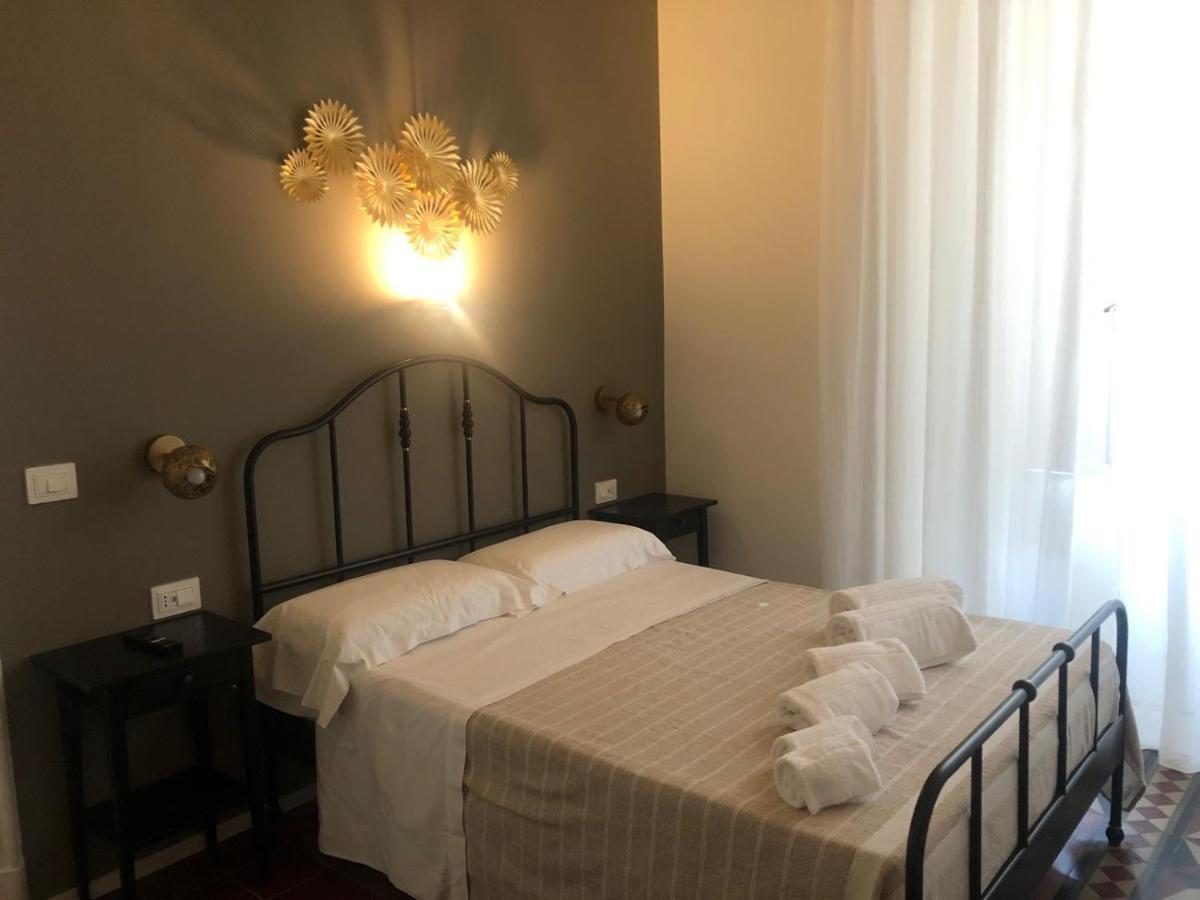 Ursino'S Luxury Bed & Breakfast Katanya Dış mekan fotoğraf